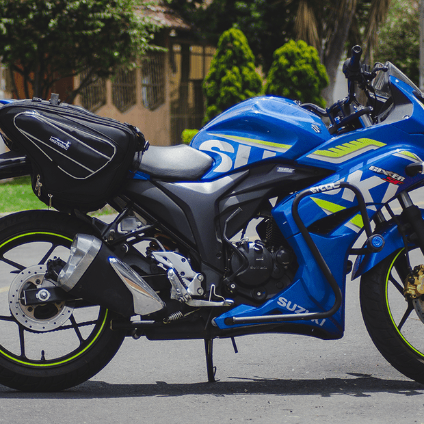 Las Alforjas Highway destacan por su resistencia y diseño aerodinámico. Su sujeción segura y versatilidad las convierten en una opción única y confiable para los motociclistas.