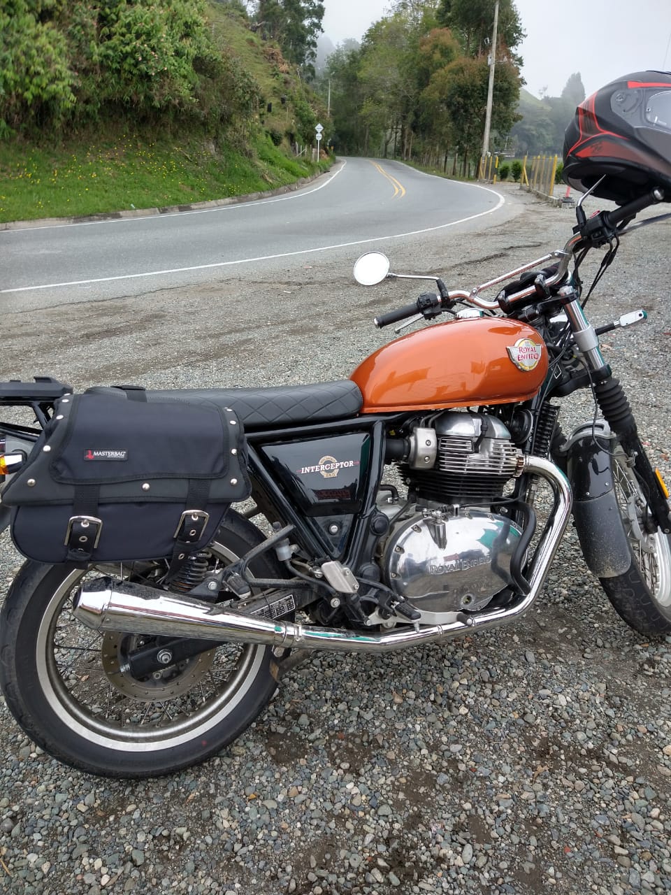 Alforjas Rebel Masterbag, fabricadas con materiales de alta resistencia e impermeabilidad. Perfectas para motociclistas que buscan seguridad y estilo.